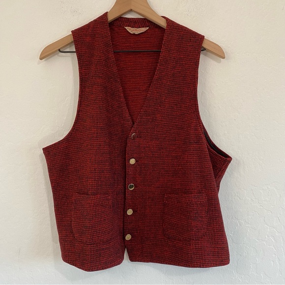 Roos Atkins Vintage L Red Herringbone V Neck Button up Vest Sleeveless Wool - Picture 2 of 7